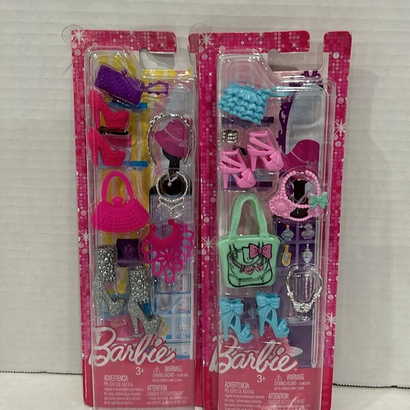 Vintage 2 Pack - Barbie Shoes, Purses, Tiaras And More.. - Picture 5 of 6